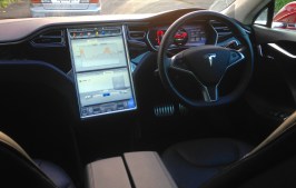 Tesla S dash